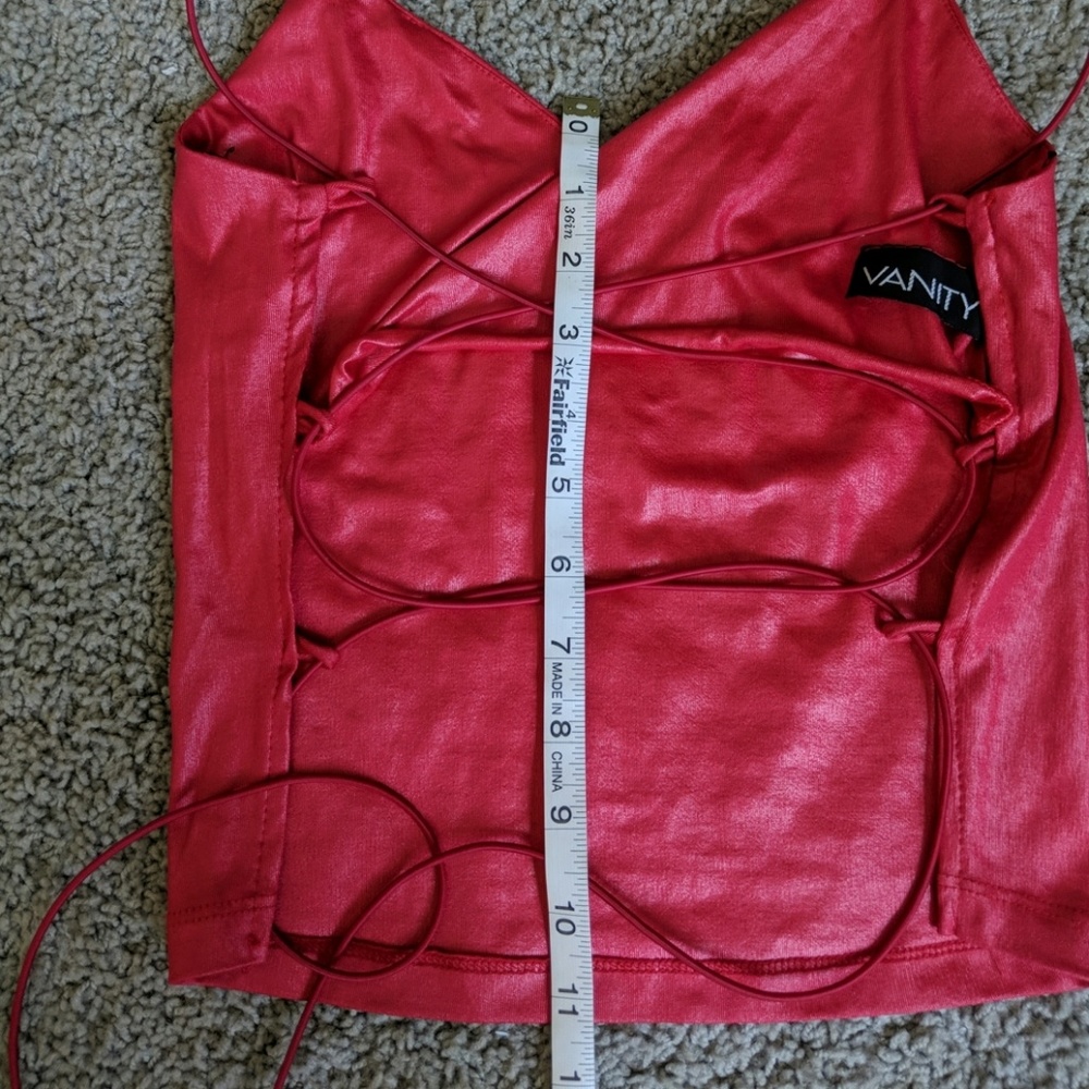 Backless top - Picture 3 of 5